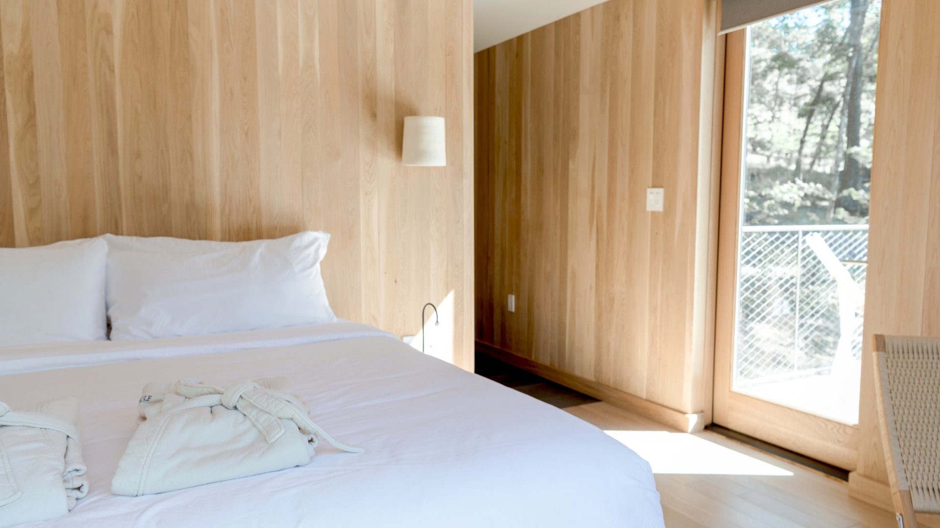 Professional Airbnb cleaning service by 5S Clean Up for hosts in Minneapolis, St. Paul, and Twin Cities metro area